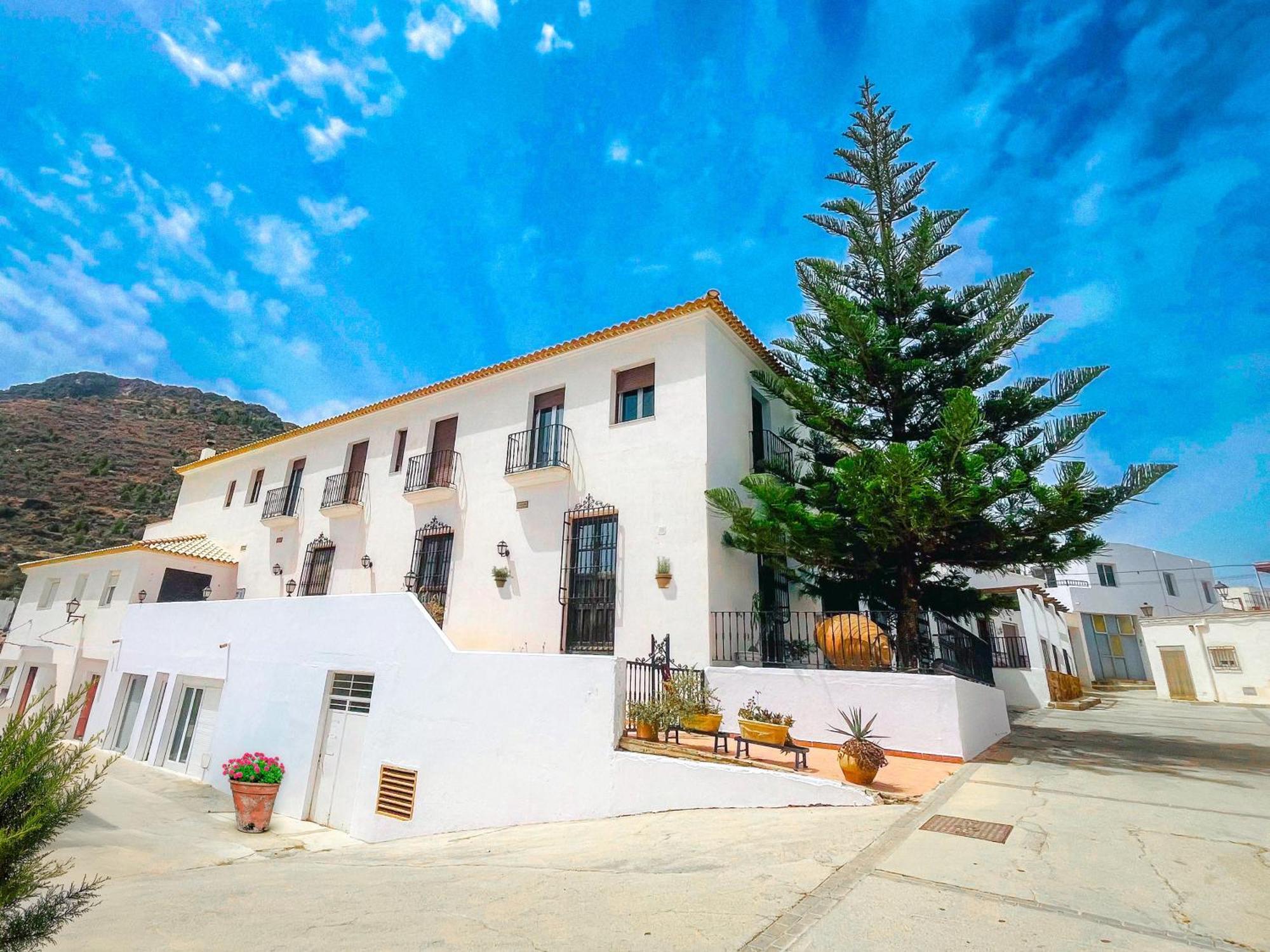 Museo Lucainena Hotel